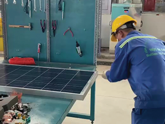 xử lý pin mặt trời thải