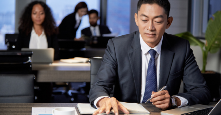 Khiếu Nại &amp; Phản Hồi