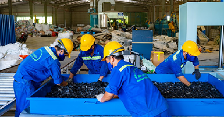 Hệ thống tái chế nhựa